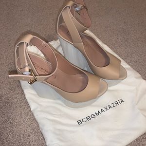 BCBG super cute nude wedges